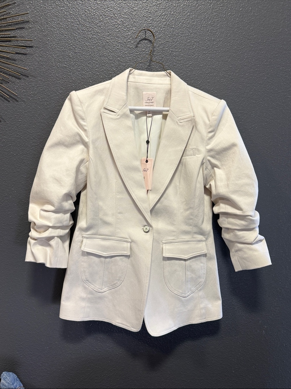 Cinq a Sept Blazer NEW with tags . Size 8